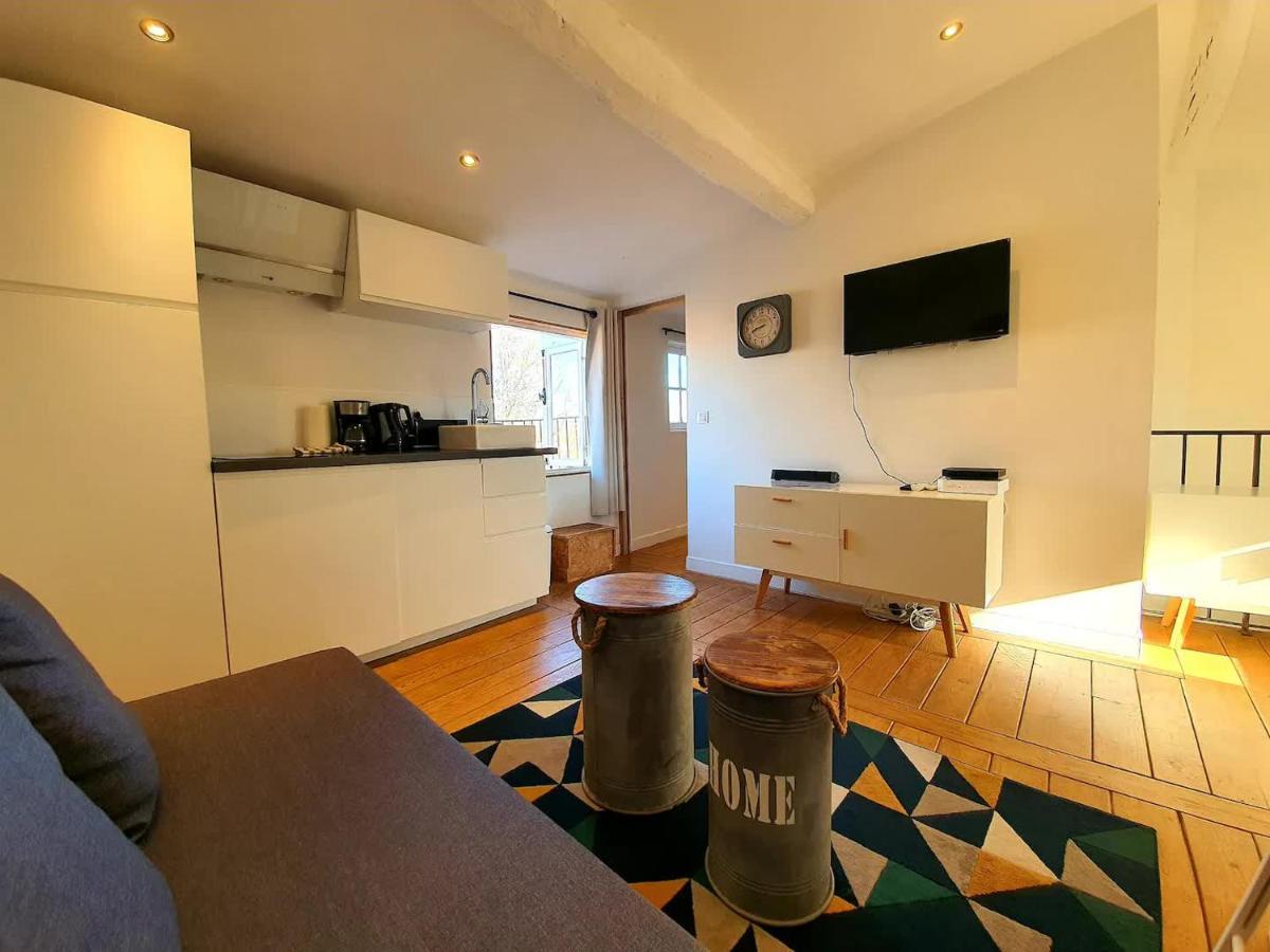 Freshly Tastefully Renovated Apartments In Heart Of Old Антиб Екстериор снимка